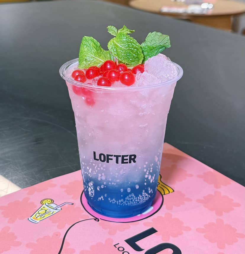 Central Chidlom Lofter：免費藍色荔枝蘇打水